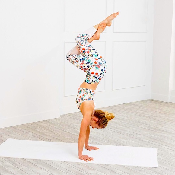 White Floral Fabletics Leggings - Picture 1 of 4